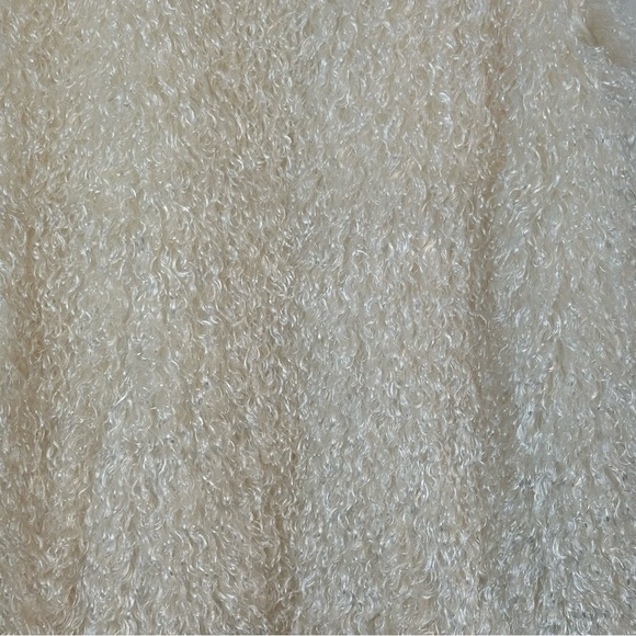 Cal Style Cream Fluffy Vest Size M 🔥 - Picture 5 of 6
